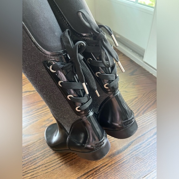 Michael Kors women rubber knee high boots size 8 - Picture 11 of 13